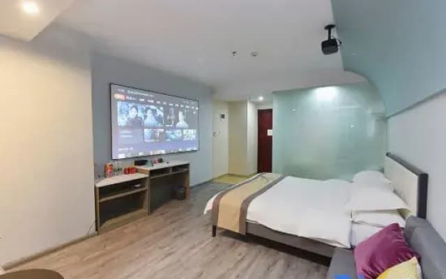 Yu'an Hotel (Lu'an Guangcai Great Market Railway Station)