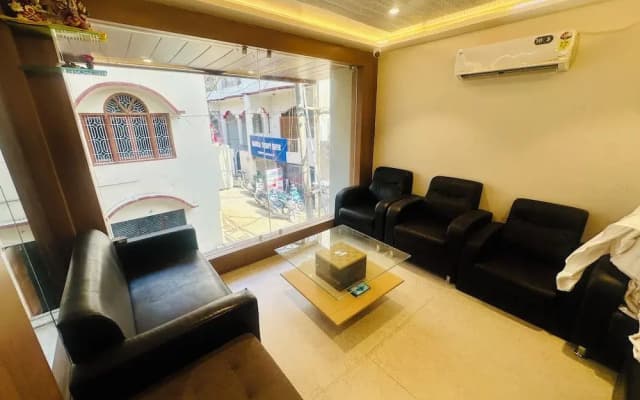 Hotel Deep Palace