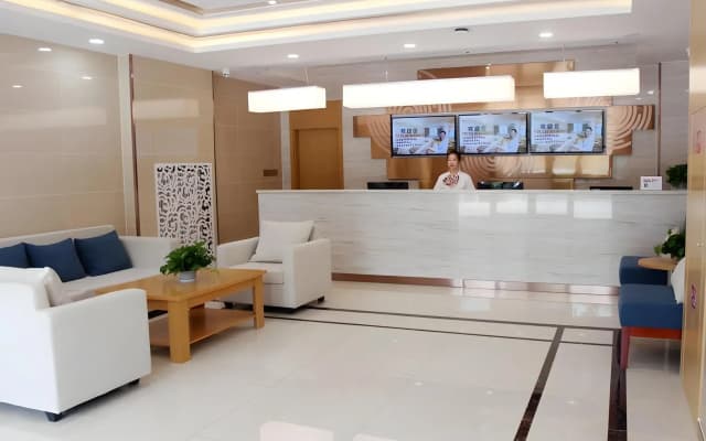 GreenTree Inn Jinan Licheng District Fenghuang Road East High-speed Railway Station