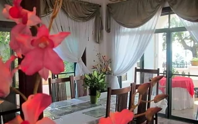 Gracey Dive Resort and Restaurant