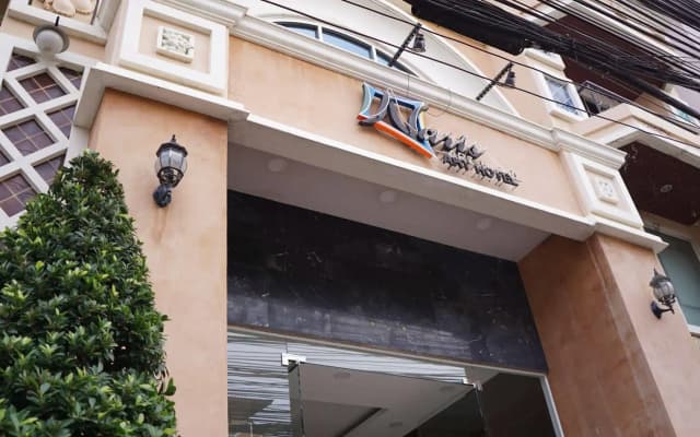Naris Art Hotel