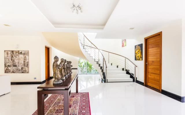 Kyerra Villa by Lofty
