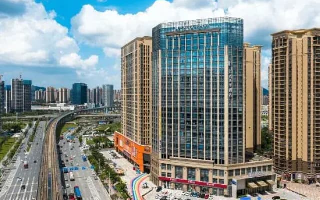 Huizhou Moment Hotel