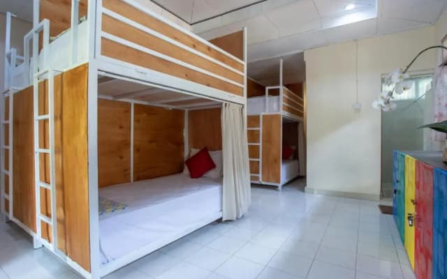 Nushe Hostel & Room By Zuzu