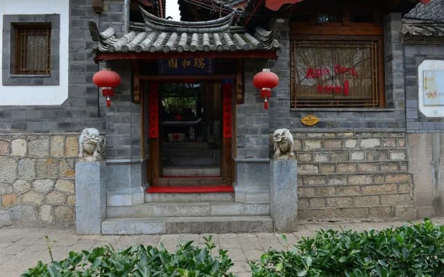 Lijiang Zen Garden Hotel (Wuyi Yard)