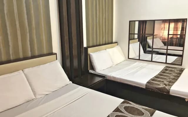 Cosmo Hotel Espana Near Ust