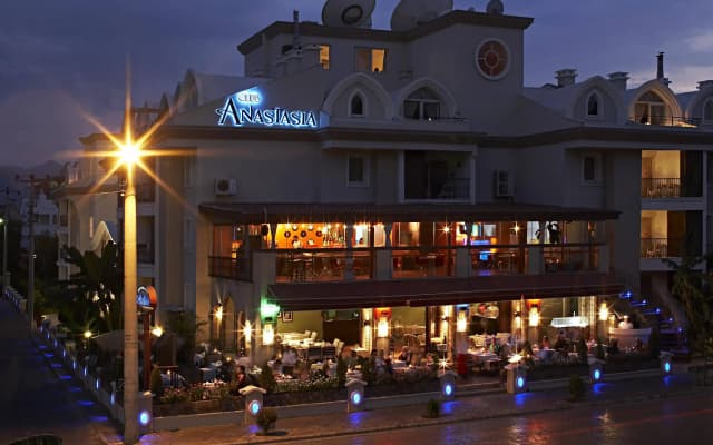 Club Anastasia Aparthotel