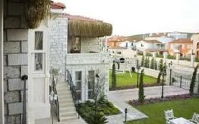 Alacati Marina Palace Butik Hotel