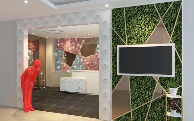 S Hotel
