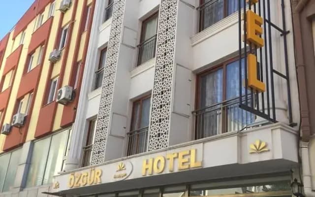 Ozgur Hotel