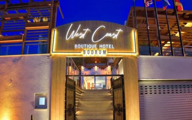 West Coast Otel