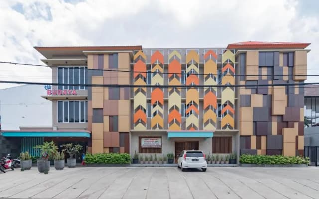 Sans Hotel Budaya Cirebon