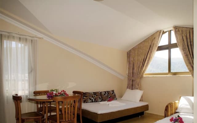 EcemHotel