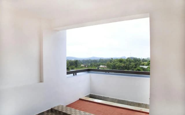 GB Castle Guesthouse - Yelagiri