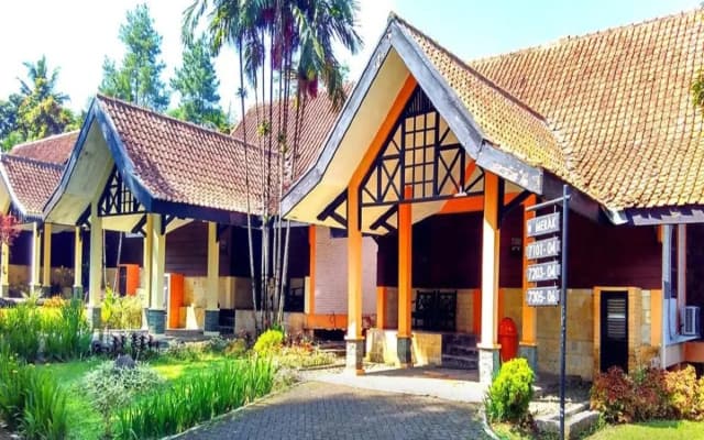 The Tavia Riverside Resort & Convention