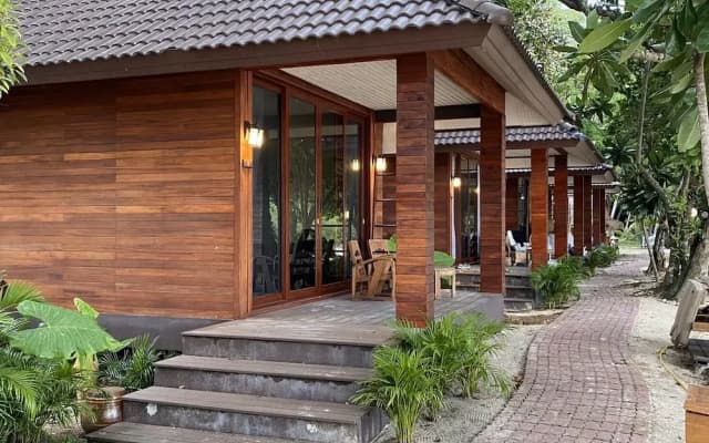 Отель Mali Koh Kradan