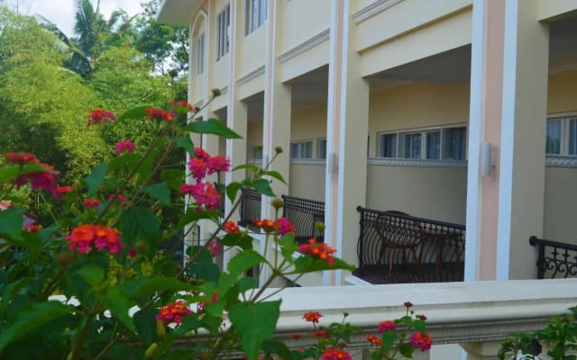 Nina Hotel