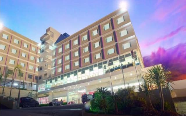d'primahotel Balikpapan (formerly Favehotel Balikpapan)