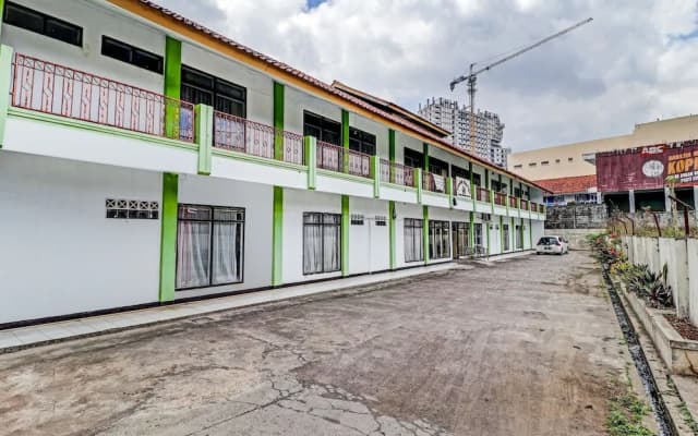 Hotel O Pondok 23