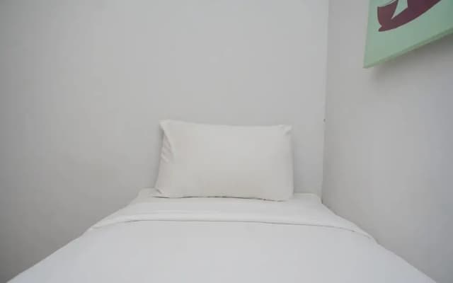 Comfort And Comfy 2Br At Great Western Resort Apartment