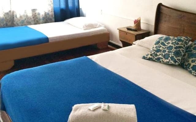 Gaudys Backpackers - Hostel