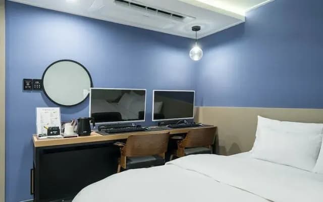 HOTEL166