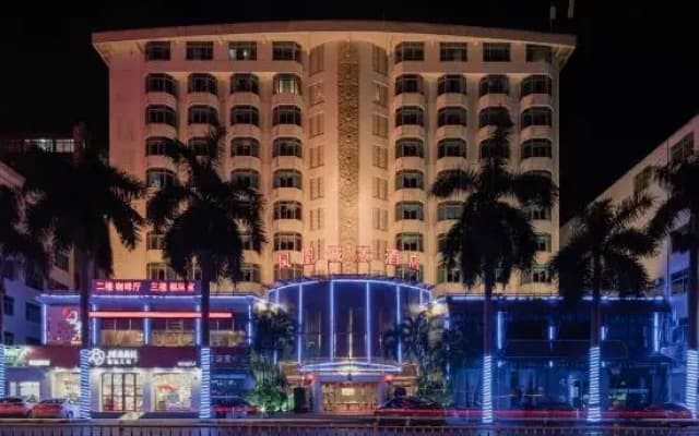 Fenghuangcheng Hotel