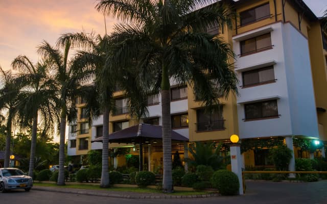 Sea Cliff Court