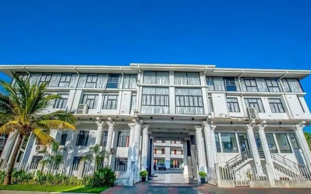 G.M.T. Sorabora Village Hotel