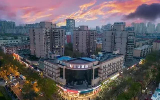 IU Hotel (Shijiazhuang Yuzhong Road Subway Station Qingyuan Street)