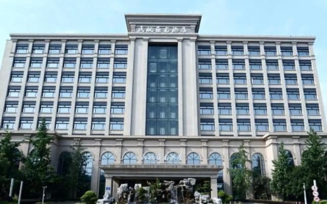 Minhang Julong Hotel