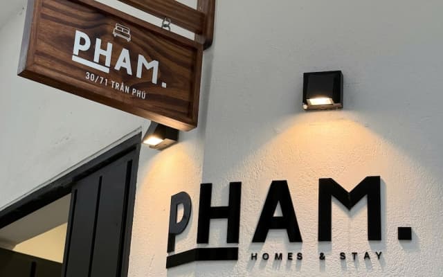 PHAM. Homes