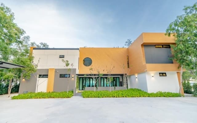 Emmarin Villa