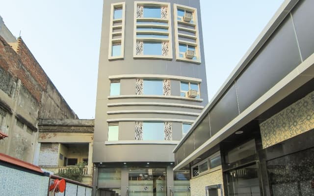 Capital O 10851 Metro View