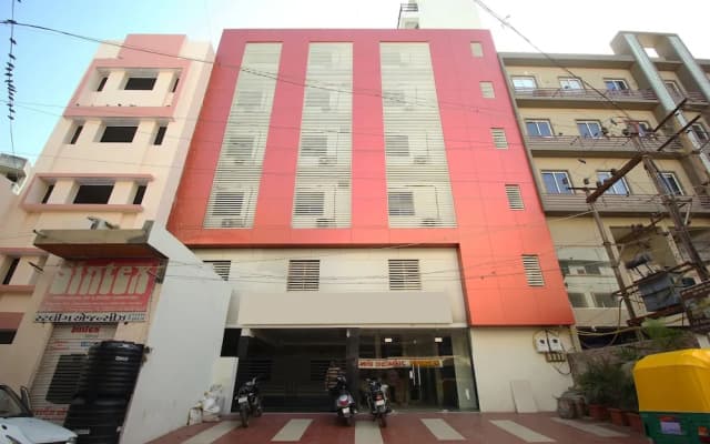 OYO 6840 Hotel City Inn