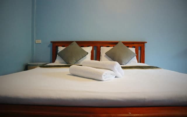Marina Hut Guest House