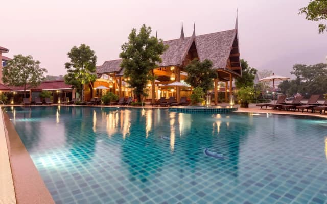 Отель Naina Resort & Spa