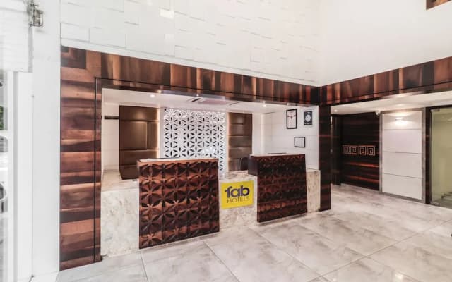 Hotel Summit