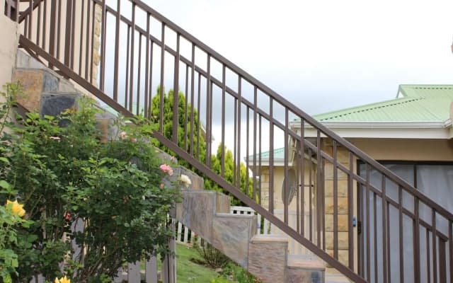 Sunbird Haven Self-Catering Sleeps 8