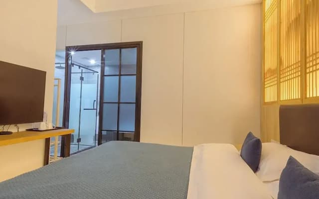 Room-heinemann Hotel Courtyard or Terrac