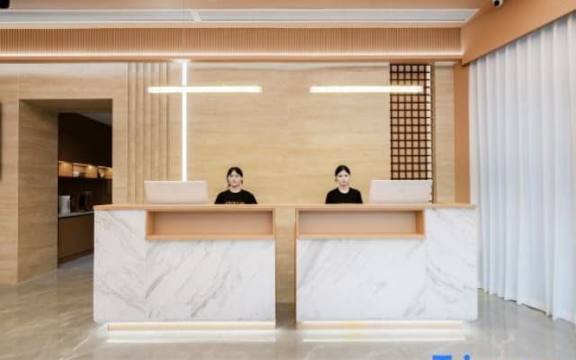 Zhenyue Hotel (Jingdezhen Taoxichuan Creative Plaza Branch)