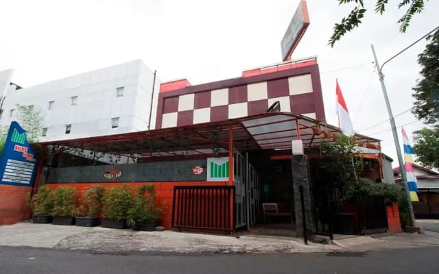 Mine Home Hotel Cihampelas