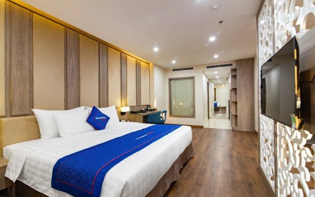 Sunshine Hotel