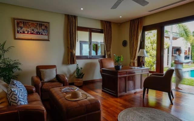 Miskawaan Beachfront Villas