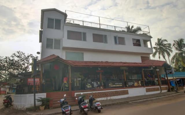Itsy Hotels Tao Residency, 2 Minutes Walk From Baga Beach
