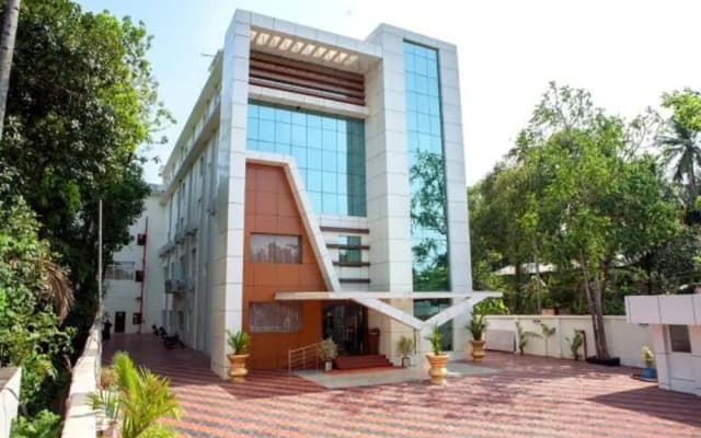 Madathil Regency Hotel