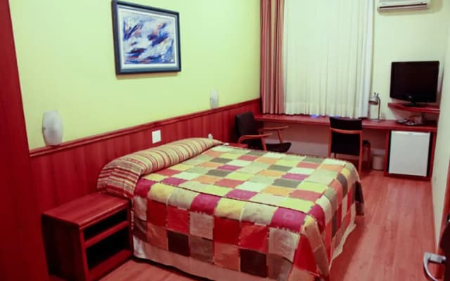 Eston Hotel