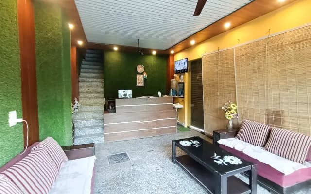 Roomshala 156 Hotel Mannat Inn