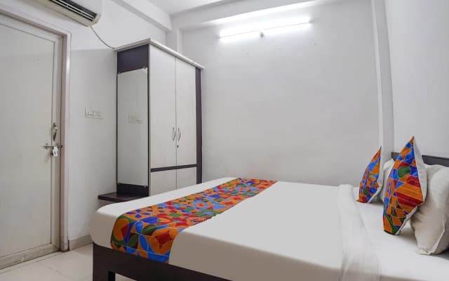 FabHotel The Vinayak