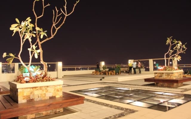 Makati CBD Resort 2 bedroom